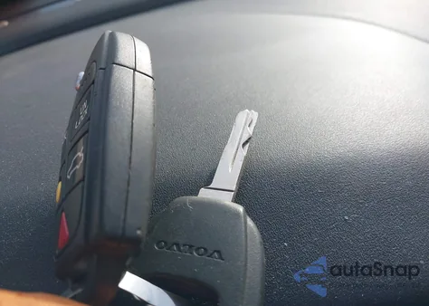 2009 Volvo S60 2.5T/2.5T Special Edition из США, поврежденный, VIN YV1RS592892736876